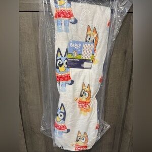 New Bluey & Bingo Christmas Sweater 50" x 70" White Throw Blanket On Hanger